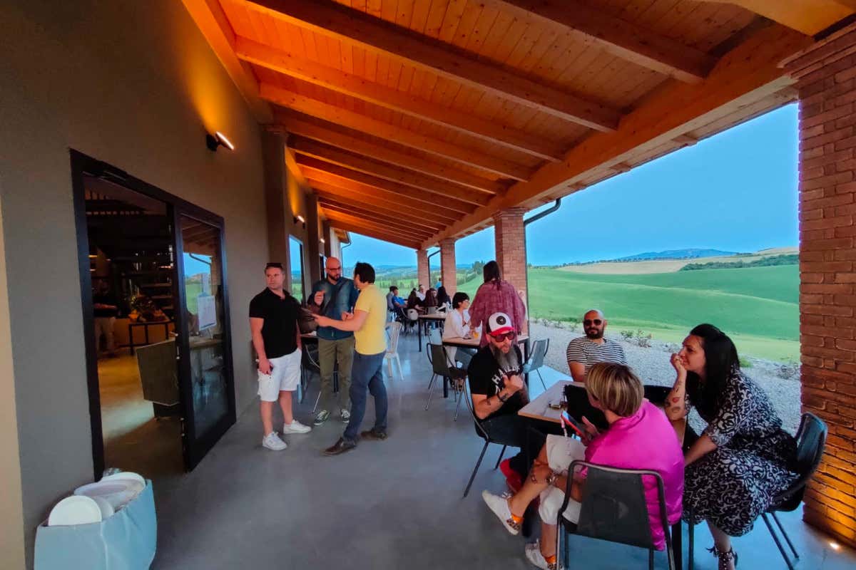 Il dehors del Poggio Rosso Birrificio agricolo Poggio Rosso: dal terreno al bicchiere