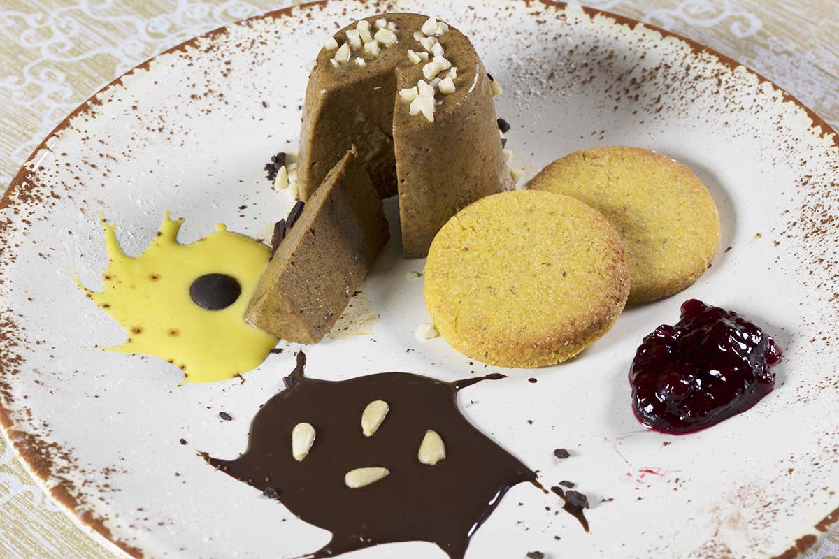 Valle del Chiese 5822 Storo Agriturismo La polentera Dolce al cioccolato dell’Agriturismo La polentera a Storo. Foto: Alberto Campanile - Archivio fotografico APT Madonna di Campiglio Pronti per un autentico viaggio slow tra alpeggi, borghi, castelli e polenta?