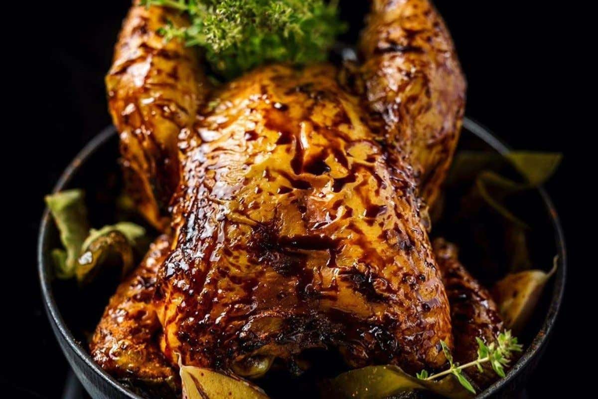 «Più difficile del piccione». C'è spazio per il pollo nell'alta cucina?