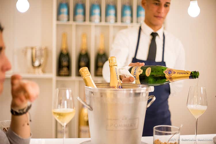 (L&rsquo;importanza di chiamarsi... Pommery Nobili e affascinanti perlage)