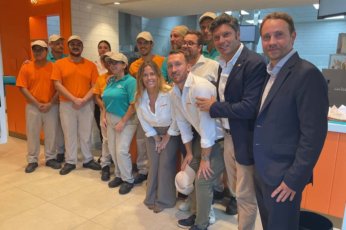 Popeyes, il pollo fritto speziato della Louisiana arriva a Roma Popeyes, il pollo fritto speziato della Louisiana arriva a Roma