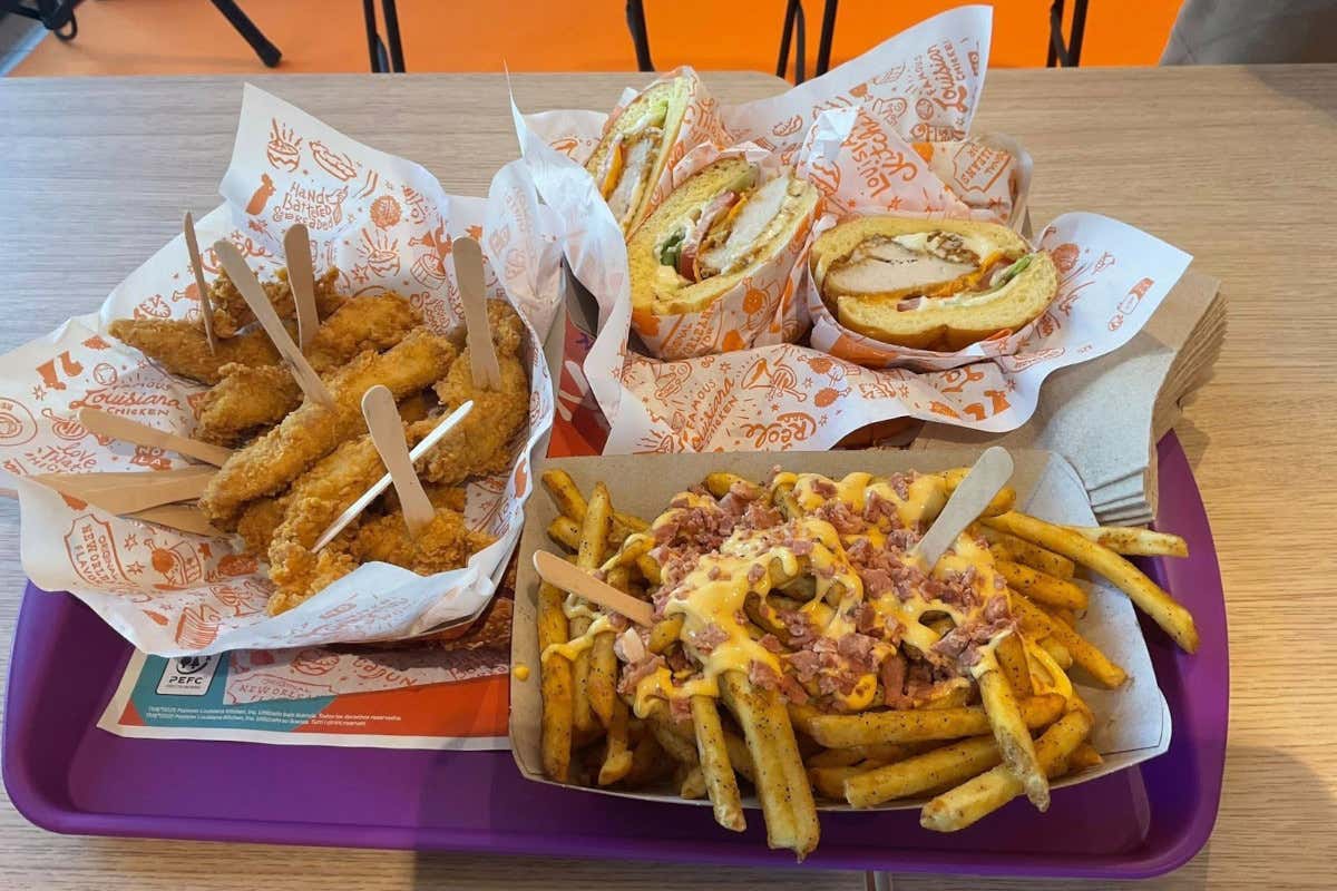 Popeyes, il pollo fritto speziato della Louisiana arriva a Roma Popeyes, il pollo fritto speziato della Louisiana arriva a Roma