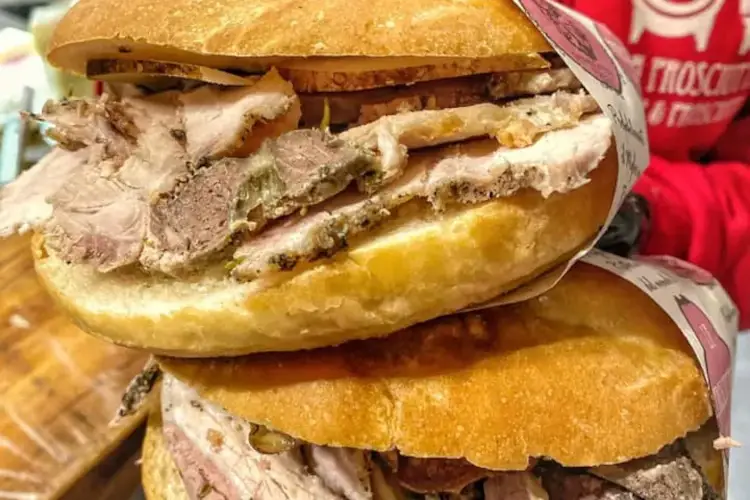 La porchetta de La Prosciutteria&nbsp; A Bologna &ldquo;La Prosciutteria&rdquo; si allarga: 40 posti in pi&ugrave; in via Oberdan
