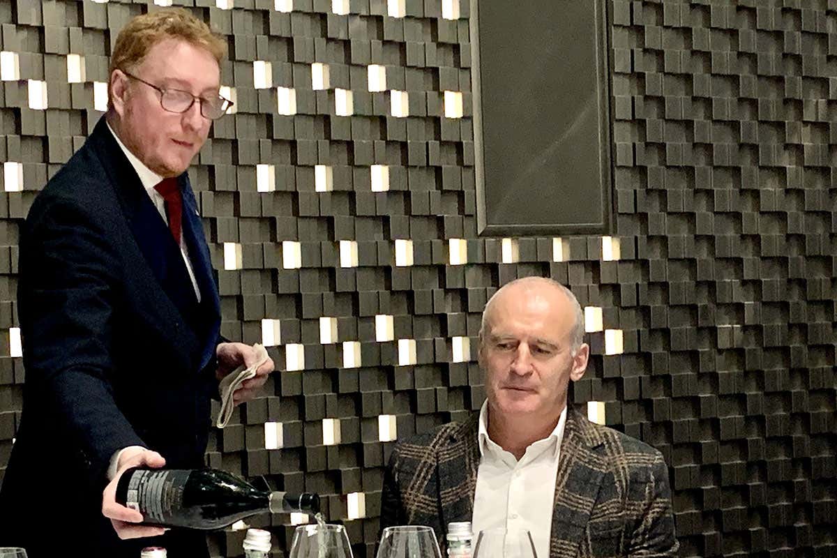 Epokale Gewürztraminer Spätlese 2016 esce dal ventre della montagna