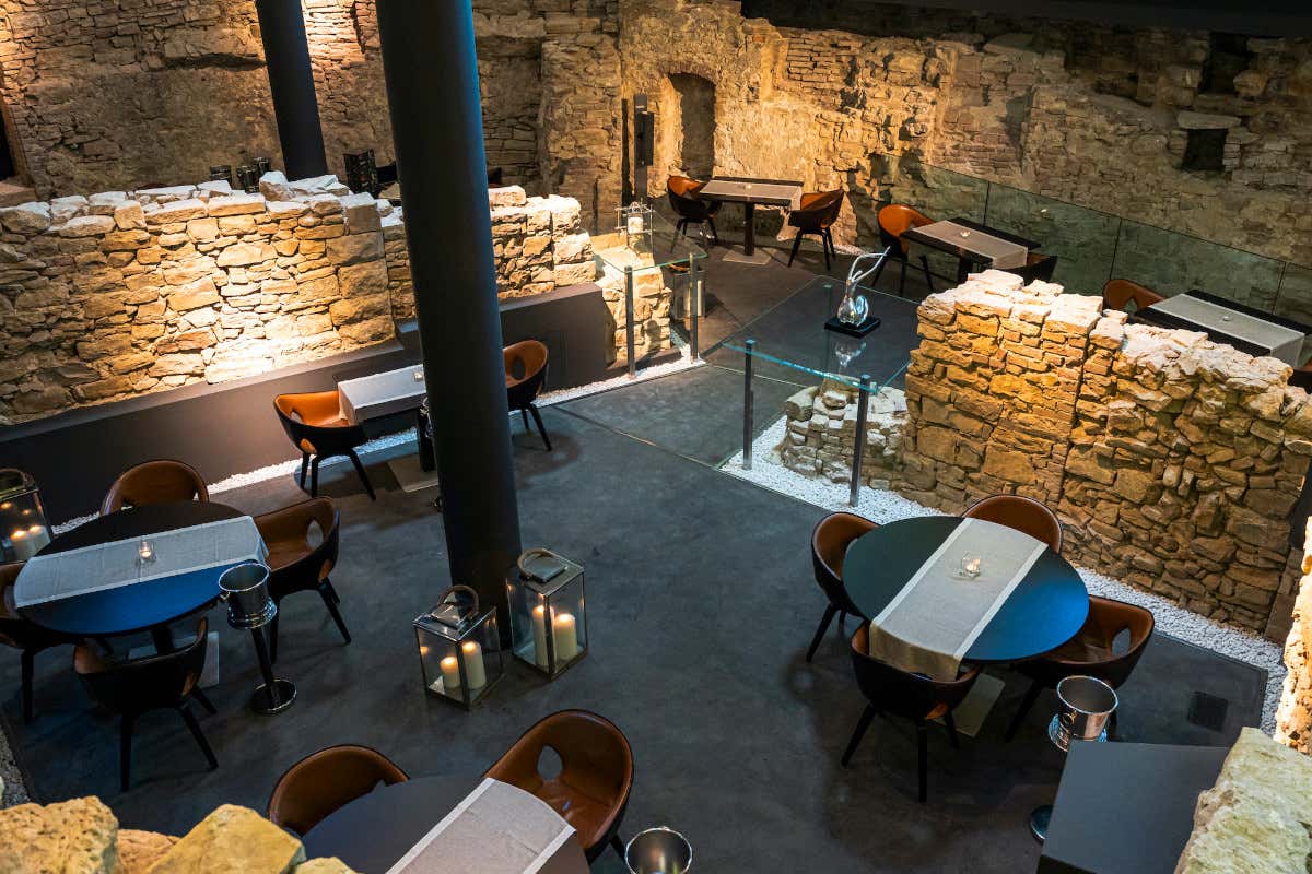 A Bergamo, in Città Alta, c’è un nuovo ristorante con un’anima gin A Bergamo, in Città Alta, c’è un nuovo ristorante con un’anima gin