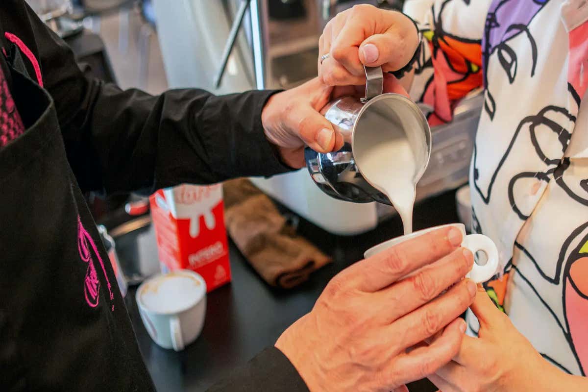 Corso barista skills: tecniche di montatura del latte e gestione dell’attrezzatura