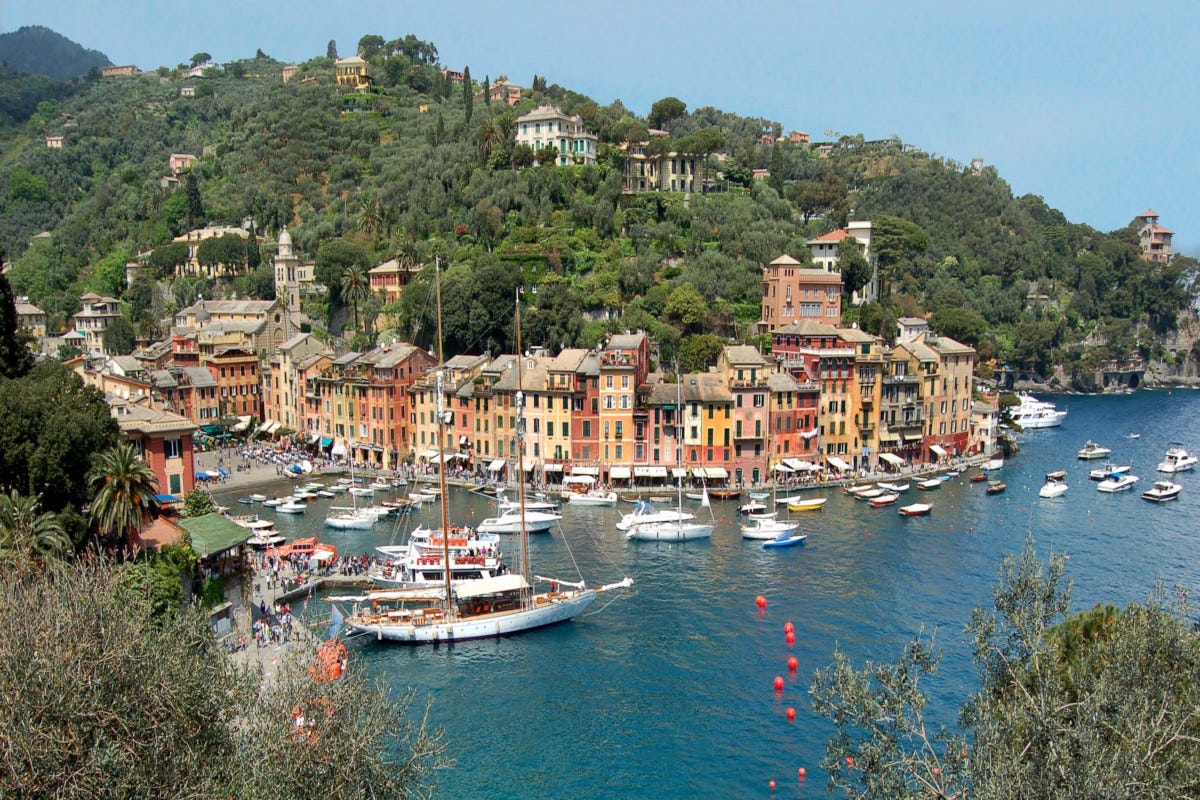 Portofino, sorpasso storico tra case vacanze e hotel: è una concorrenza leale?