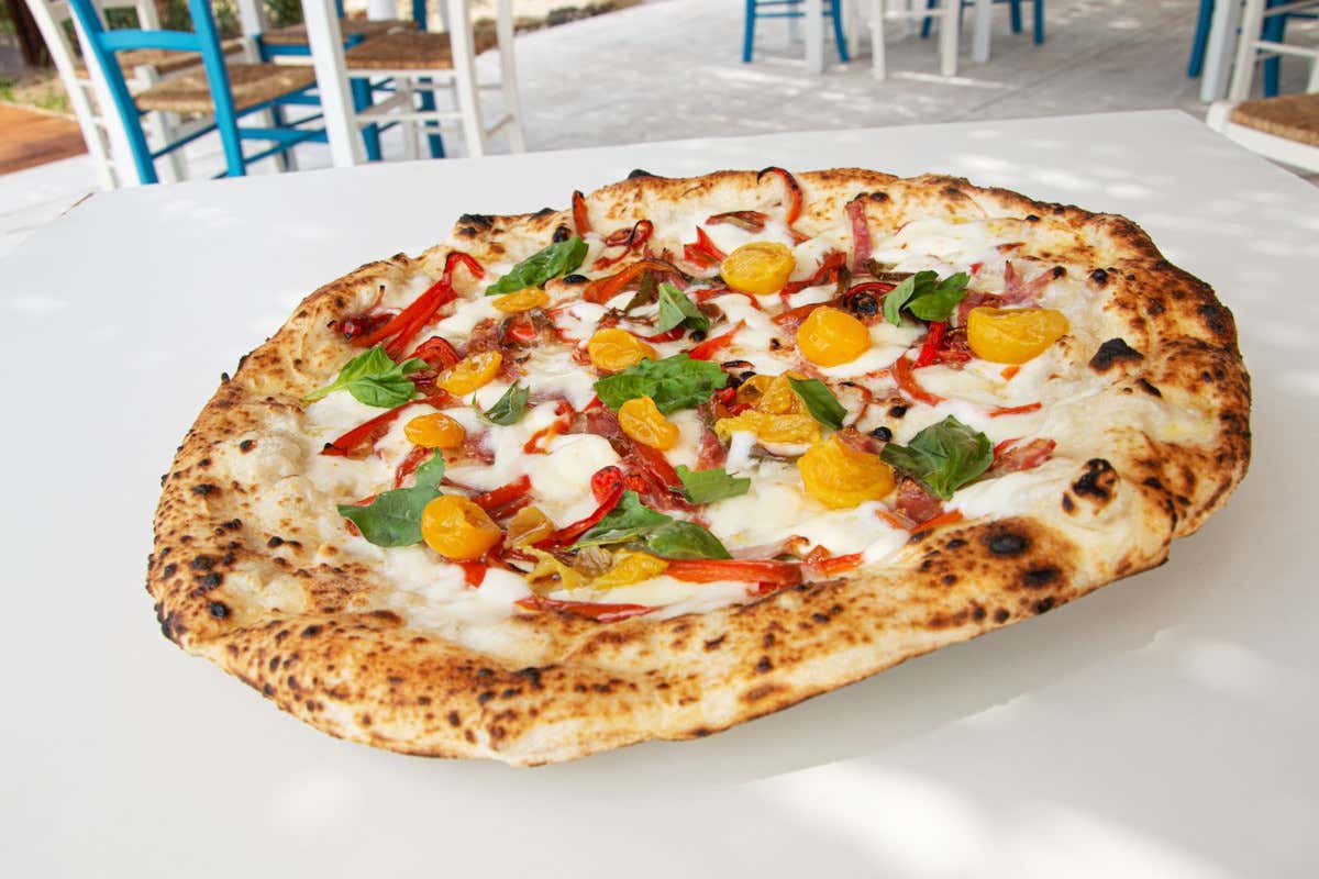 Una delle pizze del Poseidonia Beach Club