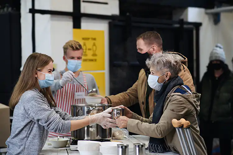 Povert&agrave; in Europa: l'8,6% della popolazione non si pu&ograve; permettere un pasto adeguato