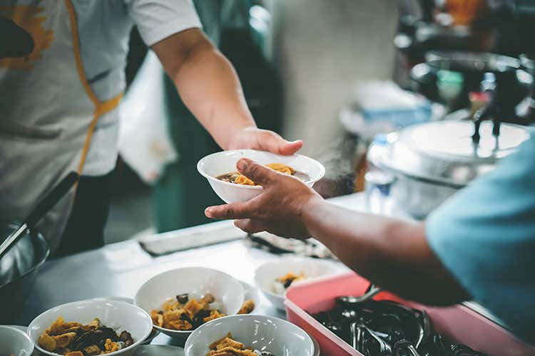 Da laboratorio a catering solidaleIstituti alberghieri in aiuto ai poveri