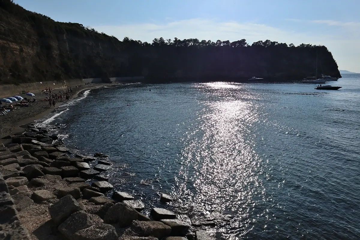 Cala del Pozzo Vecchio L&rsquo;importanza del tempo ovvero Procida a piedi