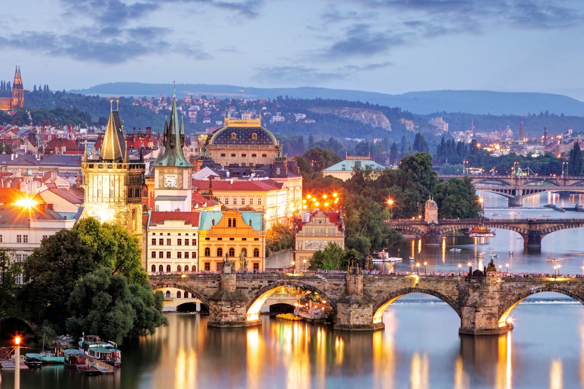 Praga è la città scelta per la presentazione del calendario Di Meo 2024