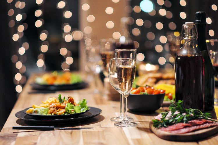 A Roma metà dei ristoranti sold out per il pranzo di Natale - C'è voglia di pranzo di Natale fuori A Roma metà ristoranti già sold out A Roma metà dei ristoranti sold out per il pranzo di Natale - C'è voglia di pranzo di Natale fuori A Roma metà ristoranti già sold out