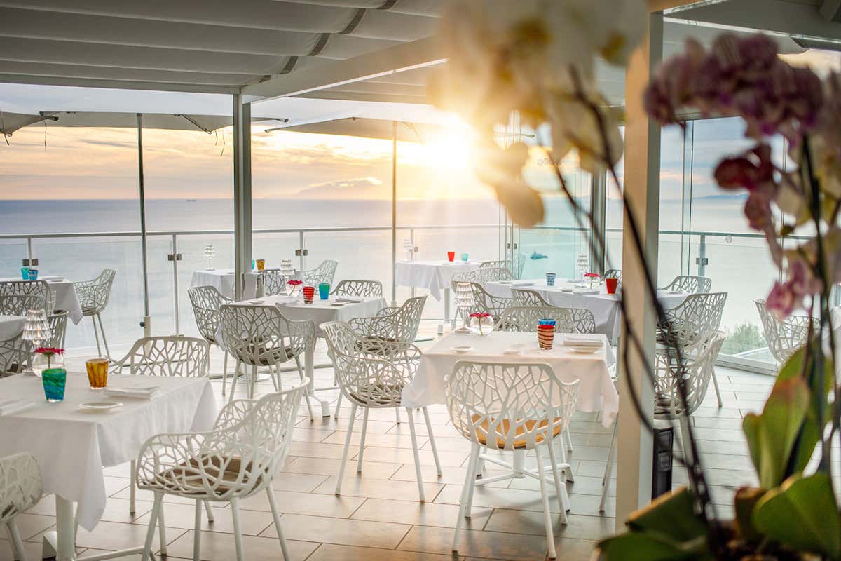 Villa Fiorella di Massa Lubrense, quando l'arte contemporanea incontra il mare