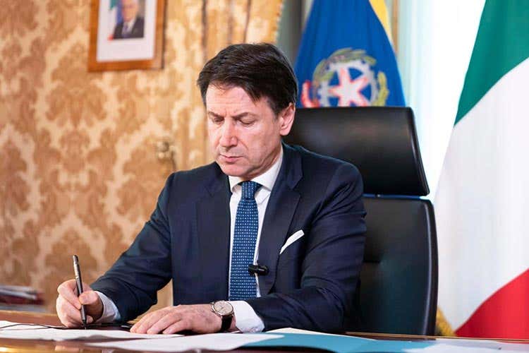 Giuseppe Conte - Due decreti in meno di 7 giorni Ecco tutte le regole da rispettare