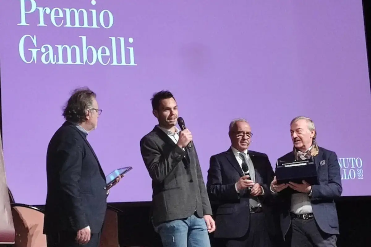 La consegna del Premio Gambelli&nbsp; All'enologo Andrea Scaccini il Premio Gambelli 2023
