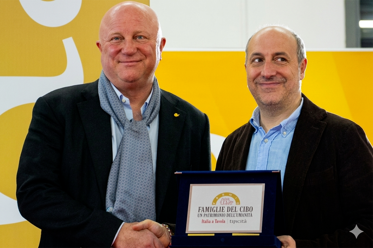 Dario Losion ritira il premio “Famiglie del cibo - Un patrimonio dell’umanità” per Dolciaria A. Loison