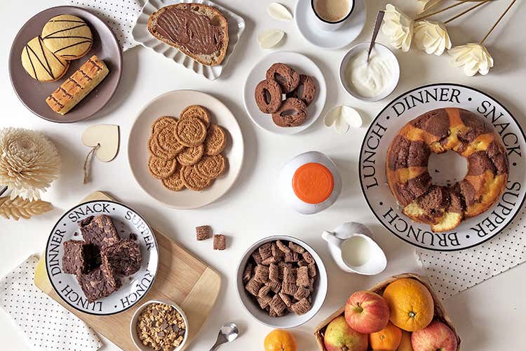 La foto perfetta a colazione: meglio la luce naturale (La prima colazione sui social Un milione di giovani la postano)