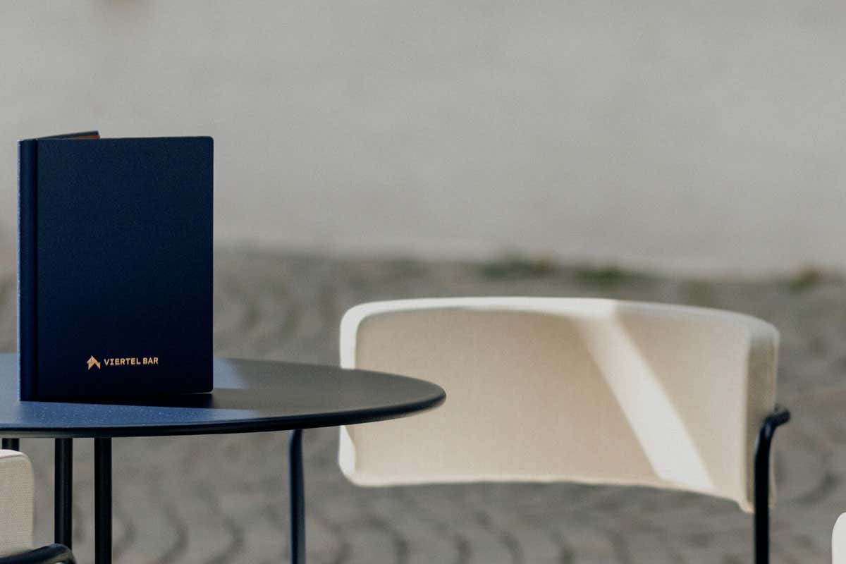 Carte menu sensoriali: quando il design racconta l'identità di un ristorante Carte menu sensoriali: quando il design racconta l'identità di un ristorante