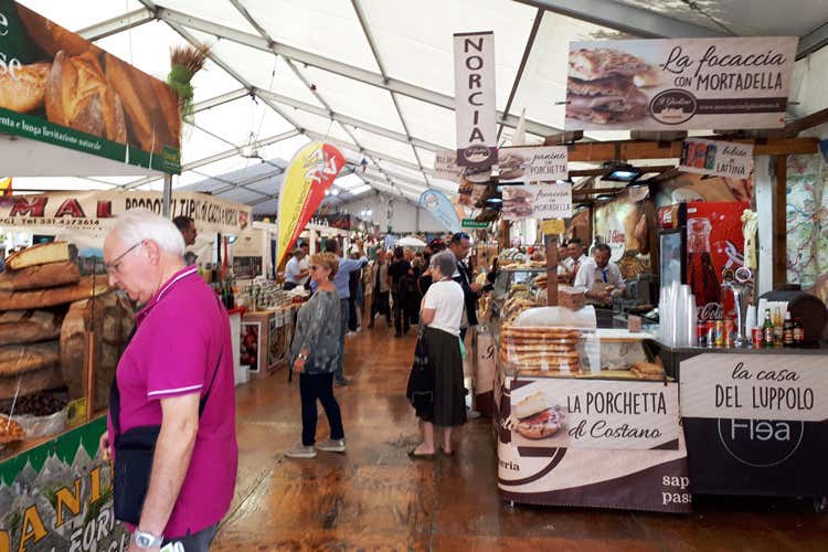 Specialit&agrave; in mosta a Primi d'Italia (Primi d&rsquo;Italia, a Folignoservite 16 tonnellate di pasta)