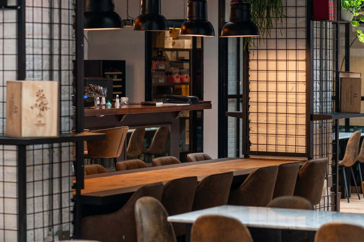 Primo San Lorenzo: smashburger, pizza e birre in stile industrial londinese 