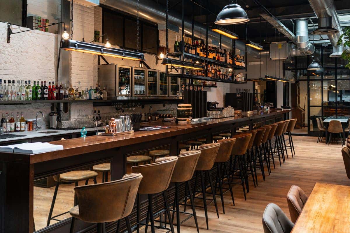 Primo San Lorenzo: smashburger, pizza e birre in stile industrial londinese 