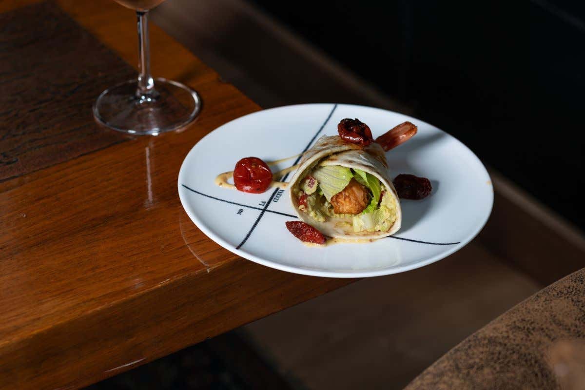 Primo San Lorenzo: smashburger, pizza e birre in stile industrial londinese 