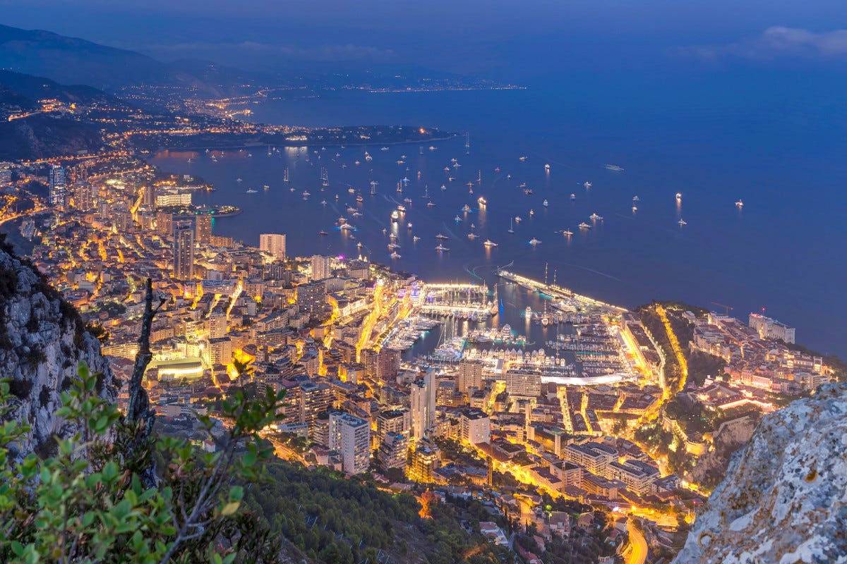 Principato di Monaco: che estate fra spiagge, e prestigiose piscine 