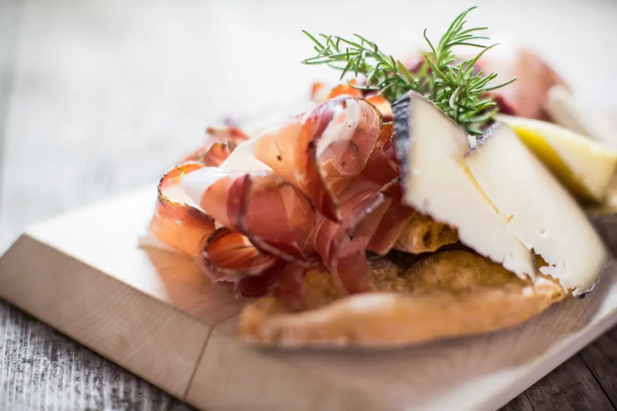 Prodotti tipici in vetrina Pur S&uuml;dtirol