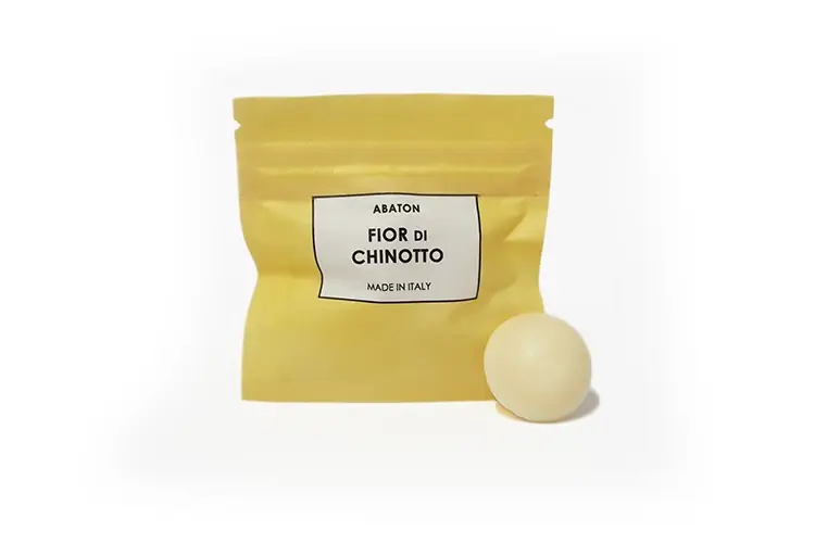 Esistono anche le mini-taglie, ideali per una breve vacanza Il chinotto amico della pelle Nuova linea cosmetica firmata