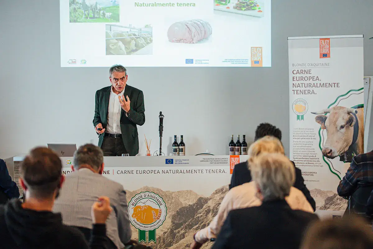 La presentazione del progetto triennale Asprocarne Piemonte e&nbsp; France Blonde d&rsquo;Aquitaine S&eacute;lection Blonde d'Acquitaine progetto triennale di promozione, dall'allevamento alla tavola