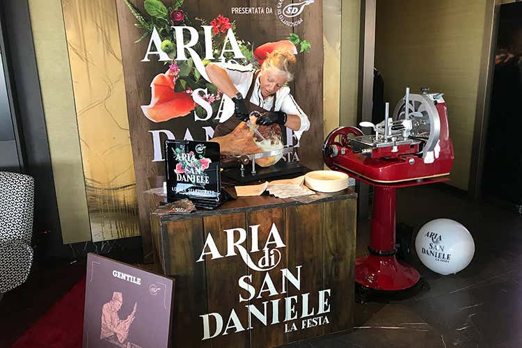 (Prosciutto di San Daniele, export a 6% Debutto in tv e 8 mesi di festa itinerante) (Prosciutto di San Daniele, export a 6% Debutto in tv e 8 mesi di festa itinerante)