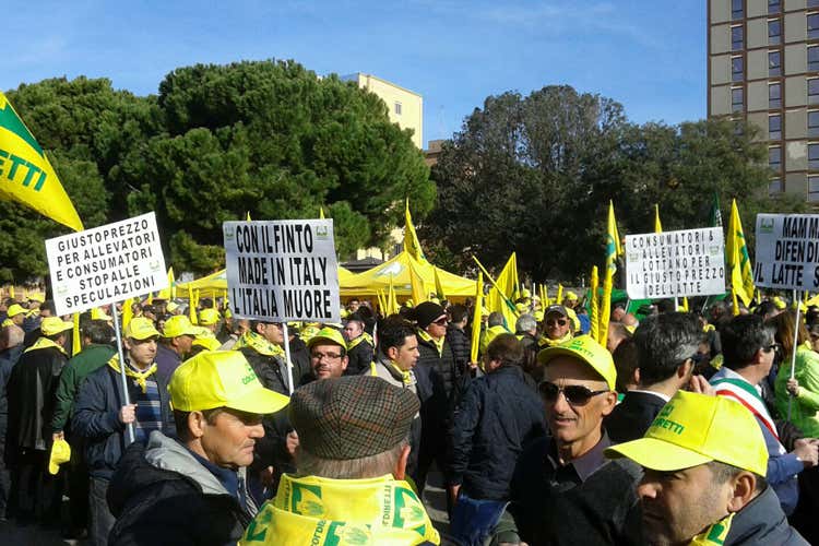 La protesta dei pastori sardi fa effetto  Gi&agrave; sbloccati 100 milioni per le imprese