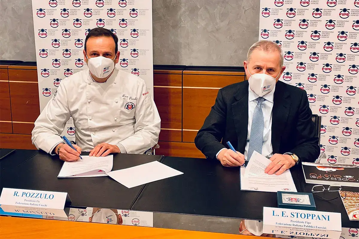 Rocco Pozzulo (Fic) e Lino Stoppani (Fipe) La Cucina &egrave; finalmente unita. [Ecco la brigata del buon&nbsp; cibo italiano]