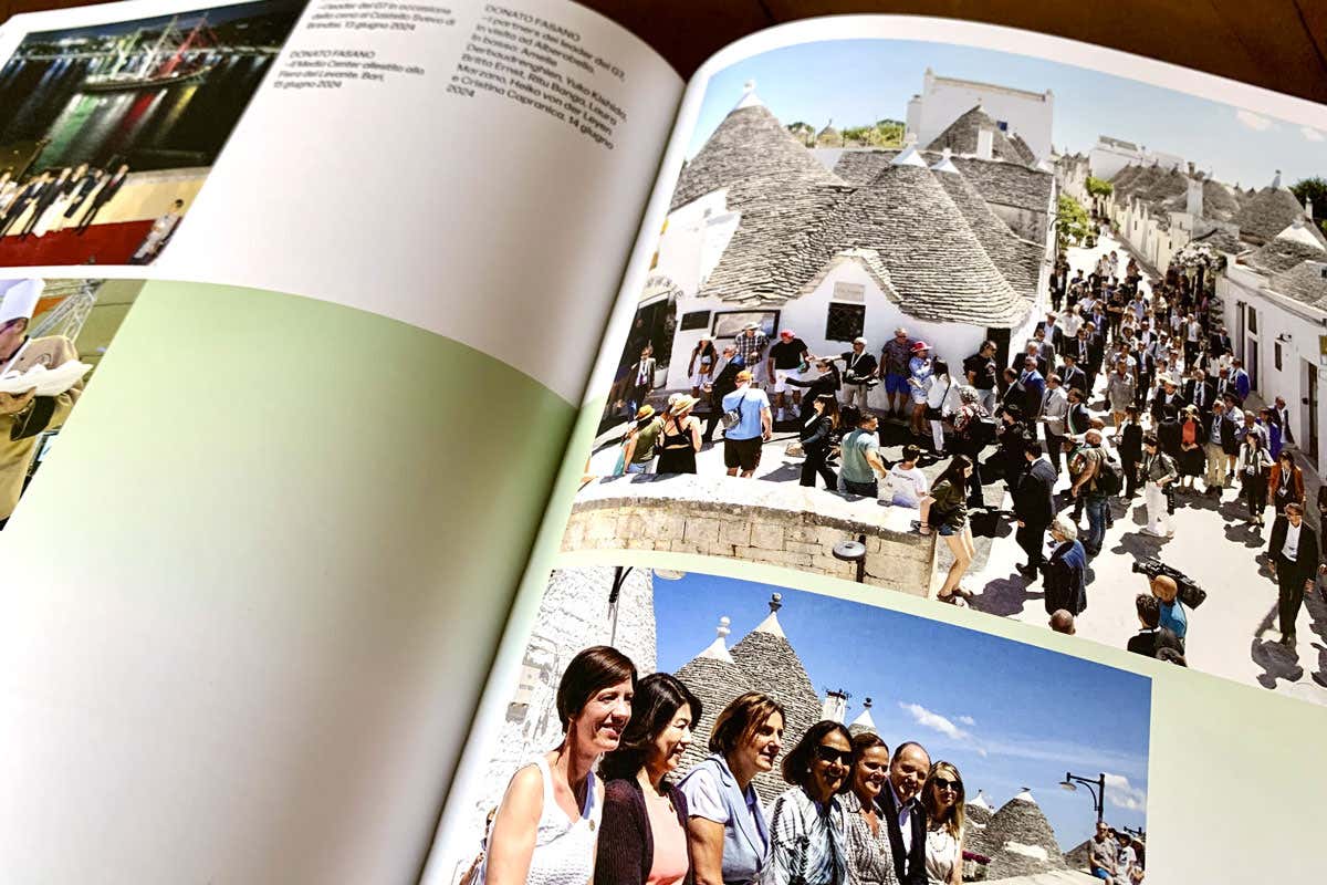 Photoansa 2024: un anno di scatti sul mondo in un libro Photoansa 2024: un anno di scatti sul mondo in un libro