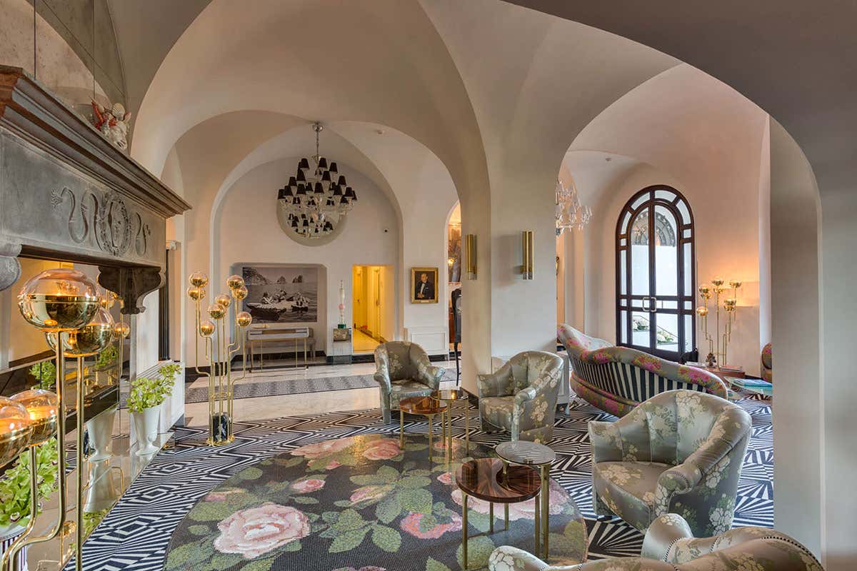 Punta Tragara [[Giro del Golfo in otto giorni]]: Capri conquista con i suoi paesaggi e l’alta cucina