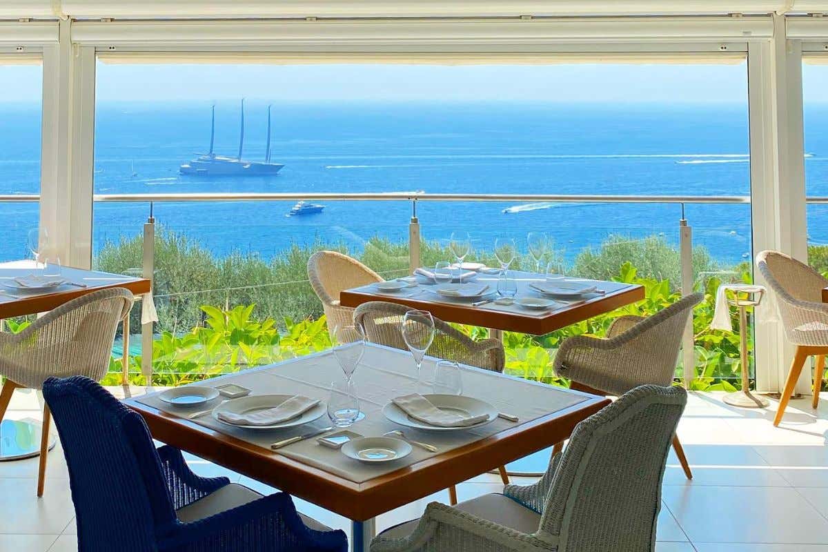 [[Quattro Passi]] con le Stelle. Cosa si mangia nel ristorante tristellato Michelin