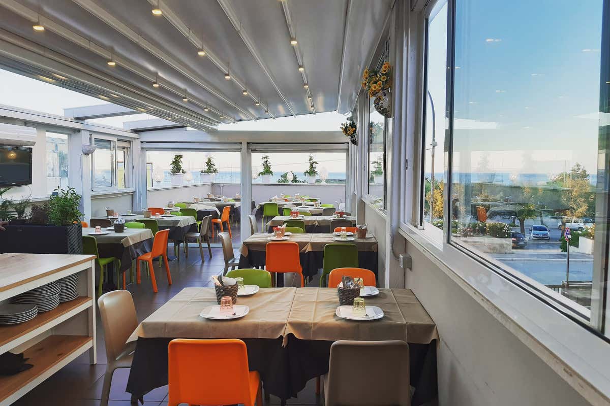 Quattro Quarti: la pizzeria contemporanea dove il tempo è essenziale Quattro Quarti: la pizzeria contemporanea dove il tempo è essenziale