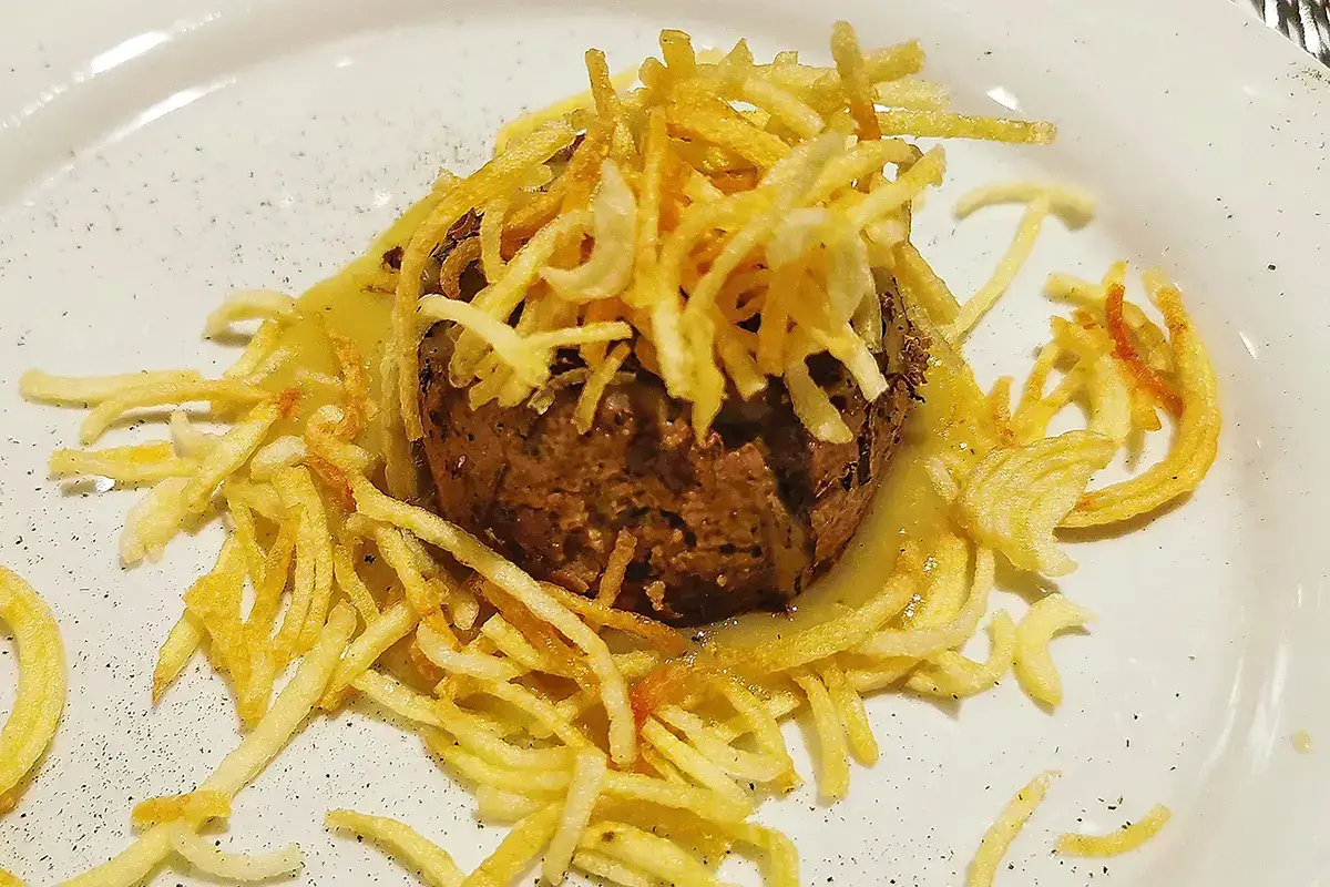 Flan di porcini Quattroventi, un ristorante contemporaneo dove tutto &egrave; perfetto
