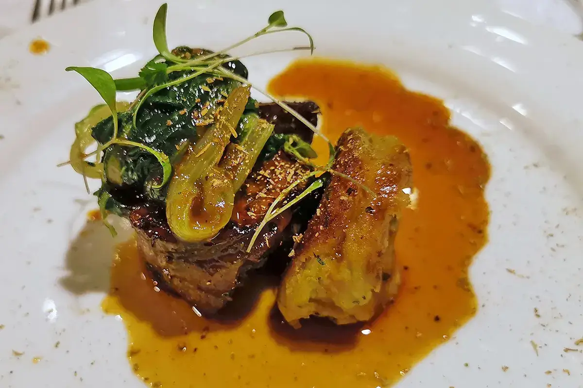 Porchetta d&rsquo;agnello Quattroventi, un ristorante contemporaneo dove tutto &egrave; perfetto
