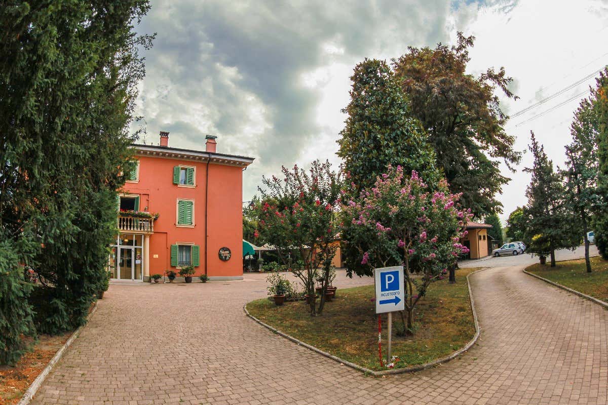 La quercia rosa a Fossalta  Pasqua e Pasquetta nei ristoranti dell'Emilia Romagna