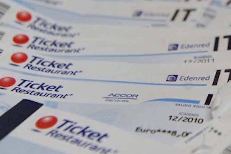 La questione buoni pasto continua a tenere banco (La questione buoni pasto in Senato Fipe sostiene il senatore Castaldi) La questione buoni pasto continua a tenere banco (La questione buoni pasto in Senato Fipe sostiene il senatore Castaldi)