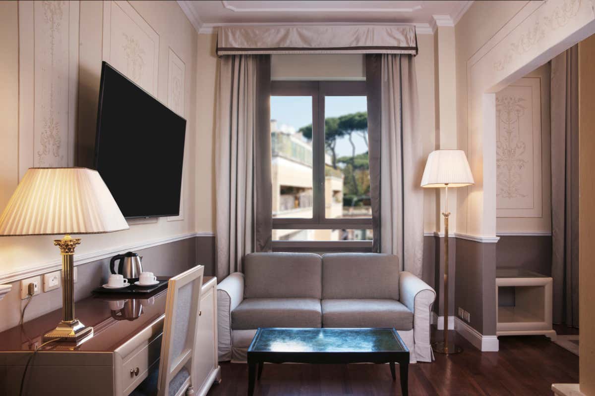 Il salottino della suite Nel cuore del Parioli apre il Radisson Blu Ghr Roma