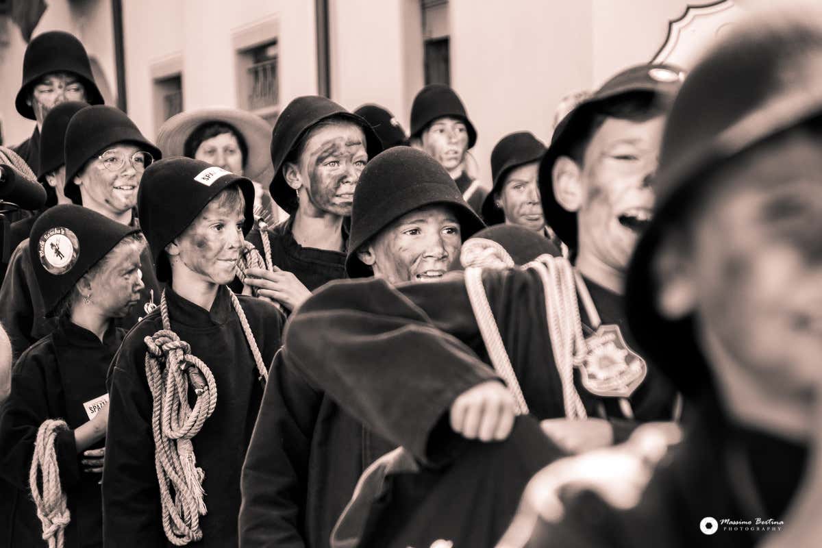 Raduno Internazionale dello Spazzacamino, da 40 anni a Santa Maria Maggiore Raduno Internazionale dello Spazzacamino, da 40 anni a Santa Maria Maggiore