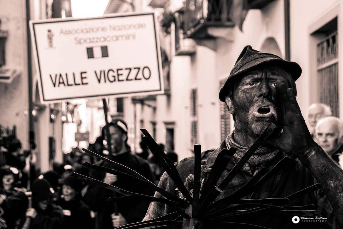 Raduno Internazionale dello Spazzacamino, da 40 anni a Santa Maria Maggiore Raduno Internazionale dello Spazzacamino, da 40 anni a Santa Maria Maggiore