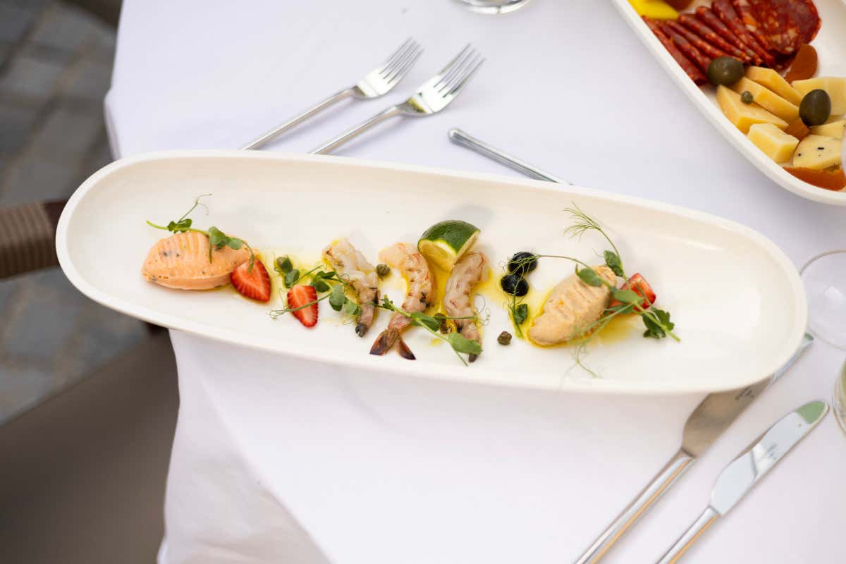 Casa del Mare Mediterraneo: lusso e eleganza nella magica baia di Kotor