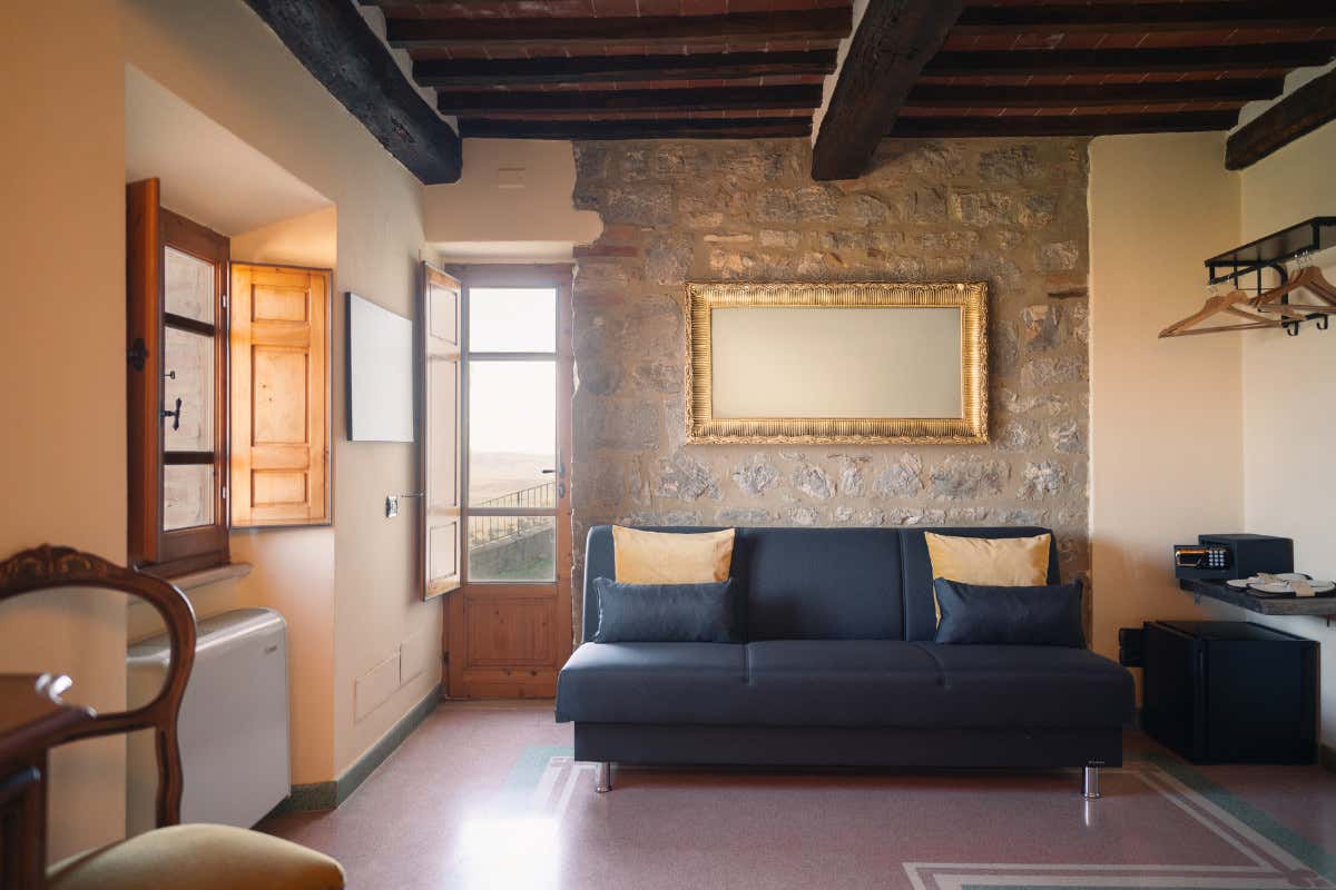 Rocca d'Orcia: dove la storia si fa ospitalità e la Toscana si assapora