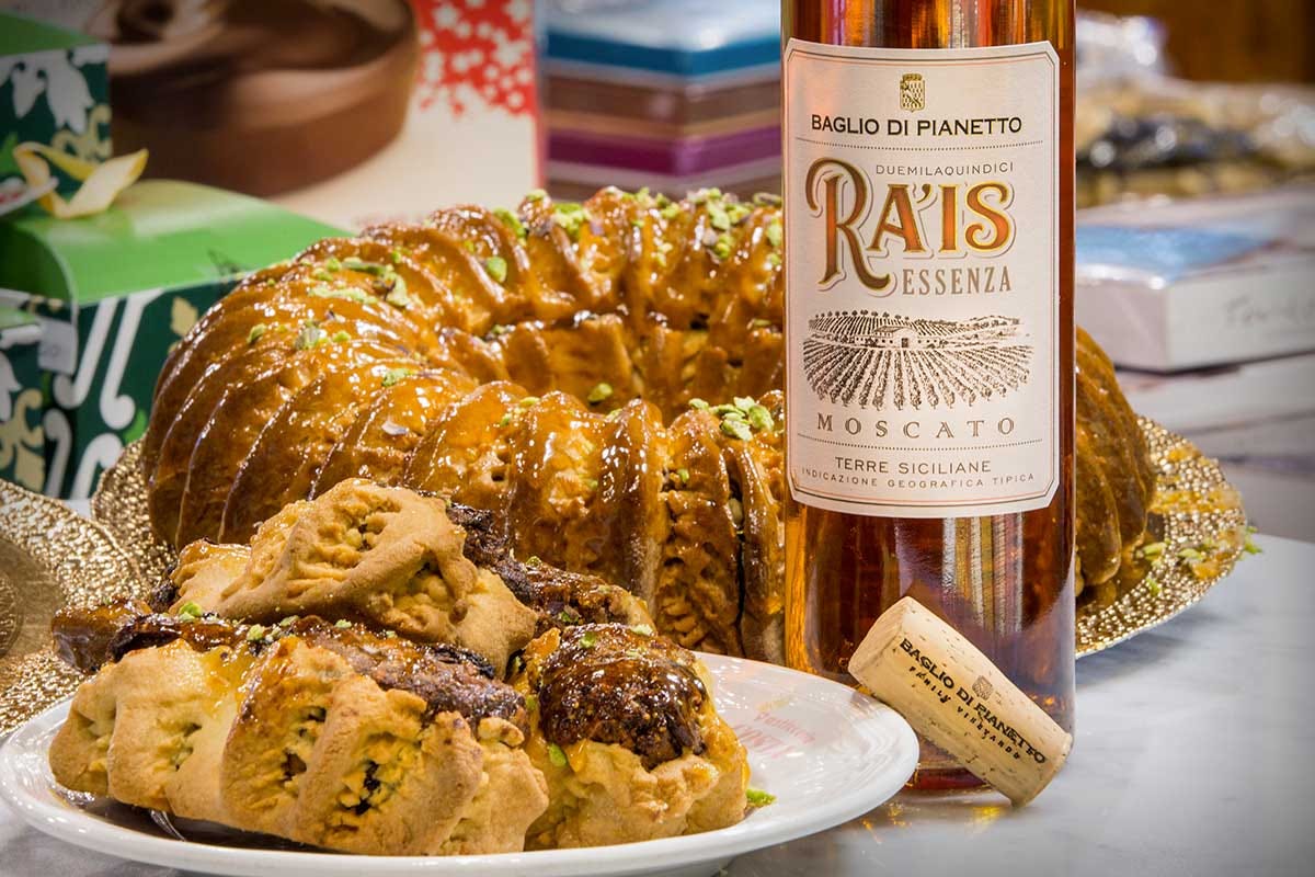 Il Ra'is Essenza 2016, ideale per i fine pasto delle feste Ra'is Essenza 2016, solo 10mila bottiglie per il Moscato bio di Baglio di Pianetto
