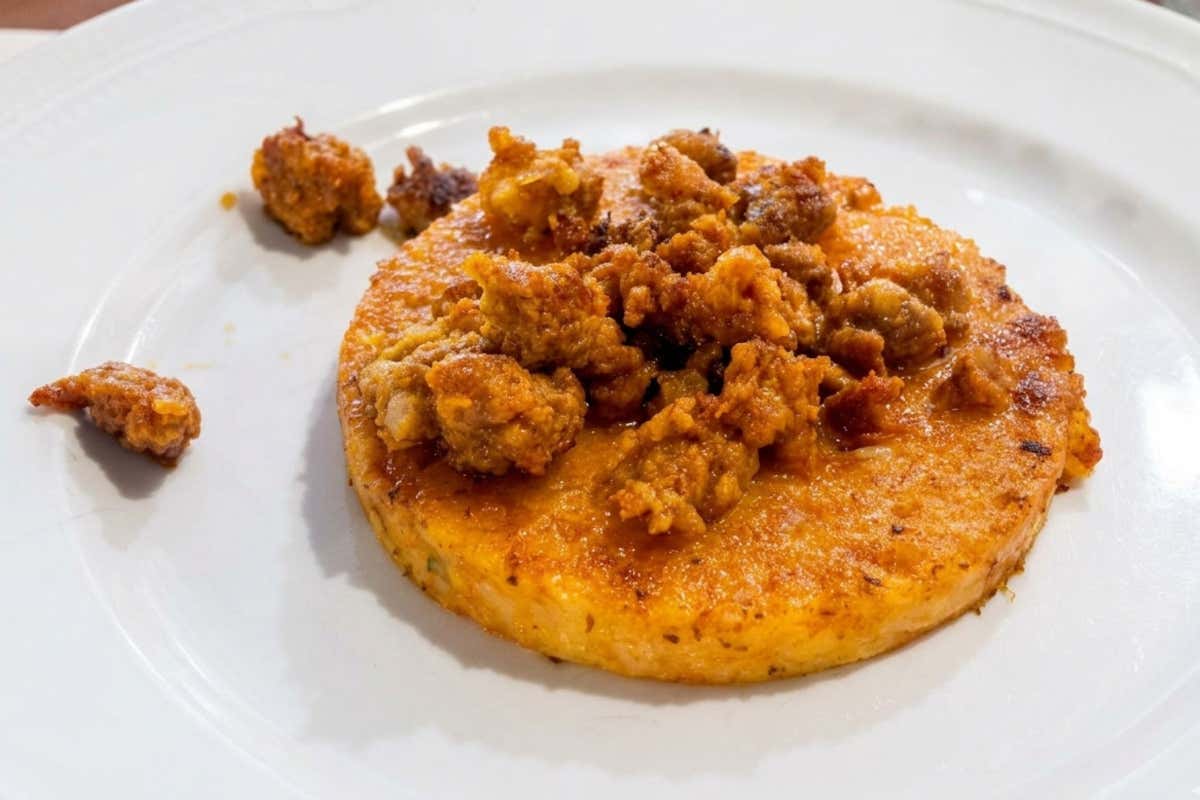 La Dromesat, una pasta fatta con grumi di farina, cucinati direttamente nei diversi sughi scelti per il condimento