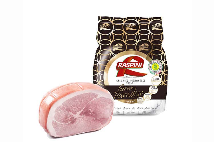 Il prosciutto cotto rappresenta il loro core business - Raspini, una vita per il prosciutto tra sostenibilità e qualità Il prosciutto cotto rappresenta il loro core business - Raspini, una vita per il prosciutto tra sostenibilità e qualità